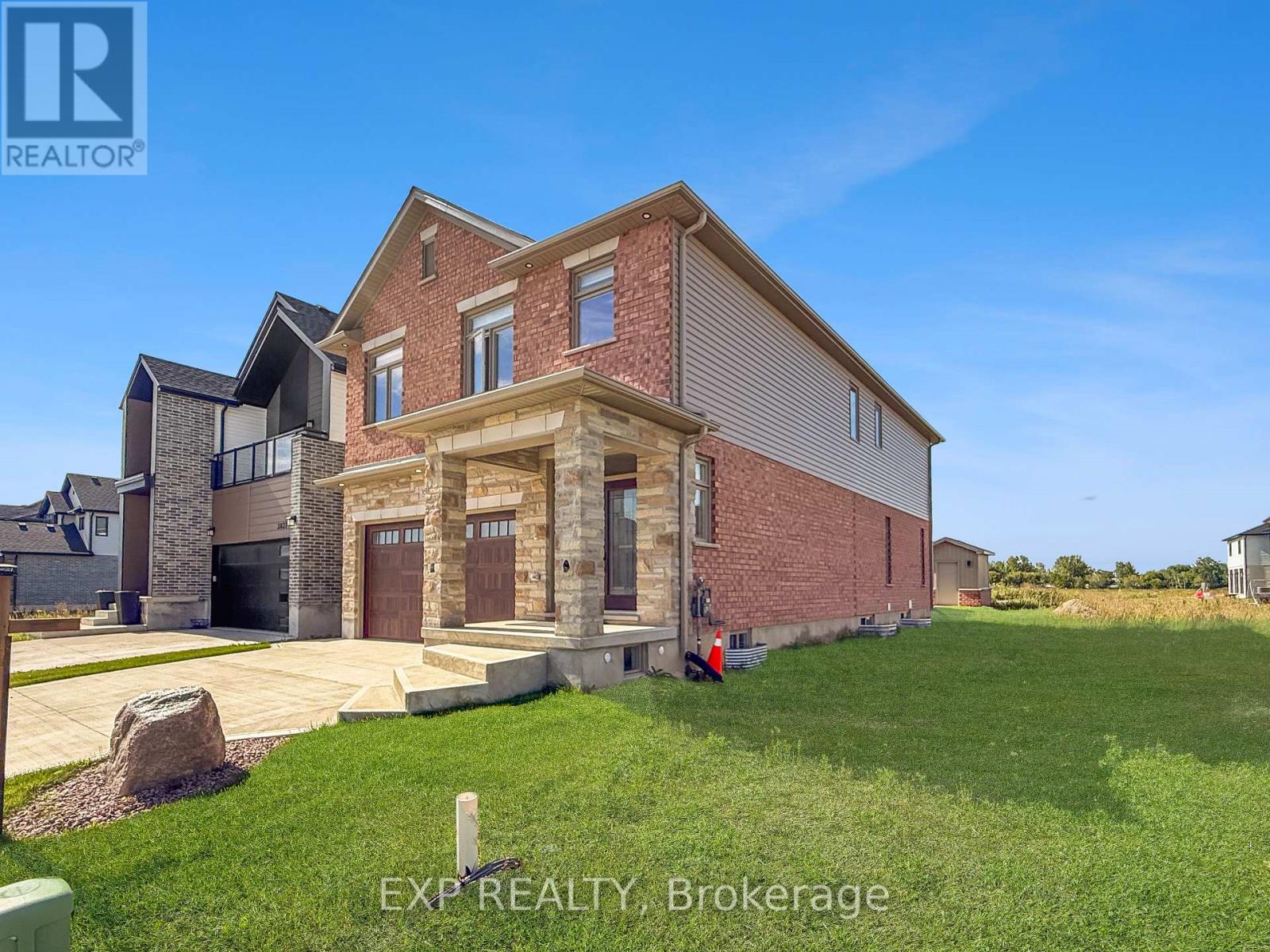 3833 CAMPBELL STREET N - 2