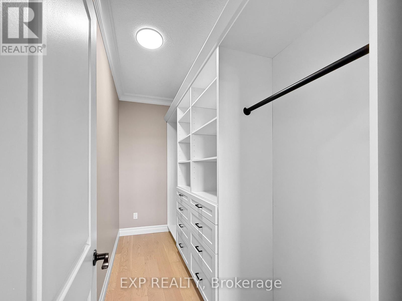 3833 CAMPBELL STREET N - 25
