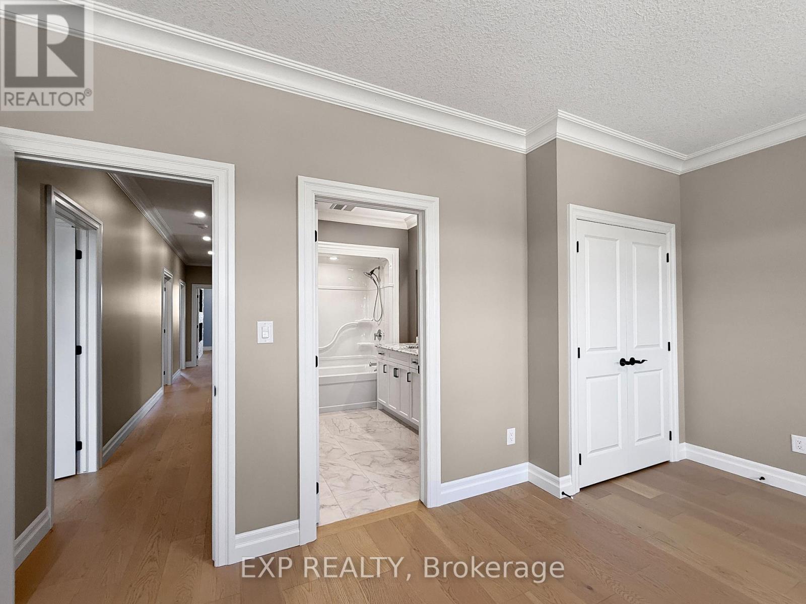3833 CAMPBELL STREET N - 30