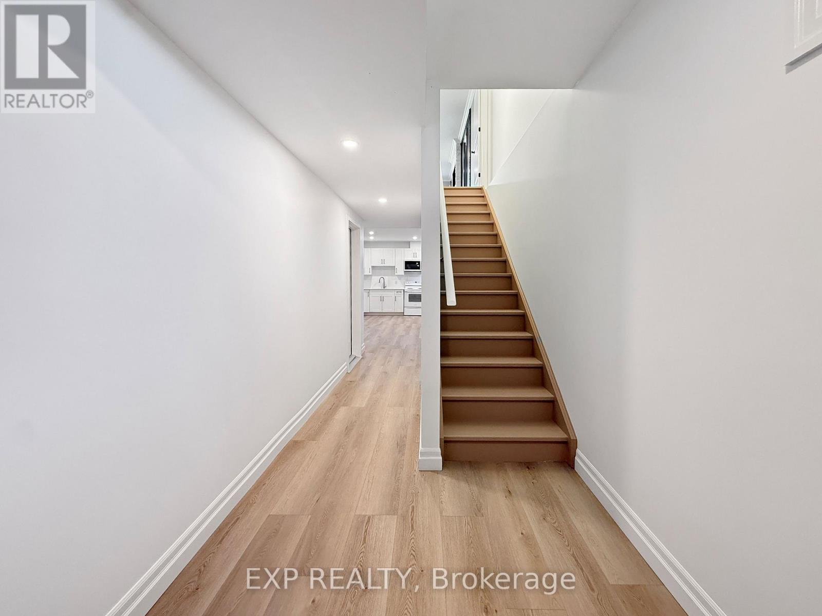 3833 CAMPBELL STREET N - Image 32
