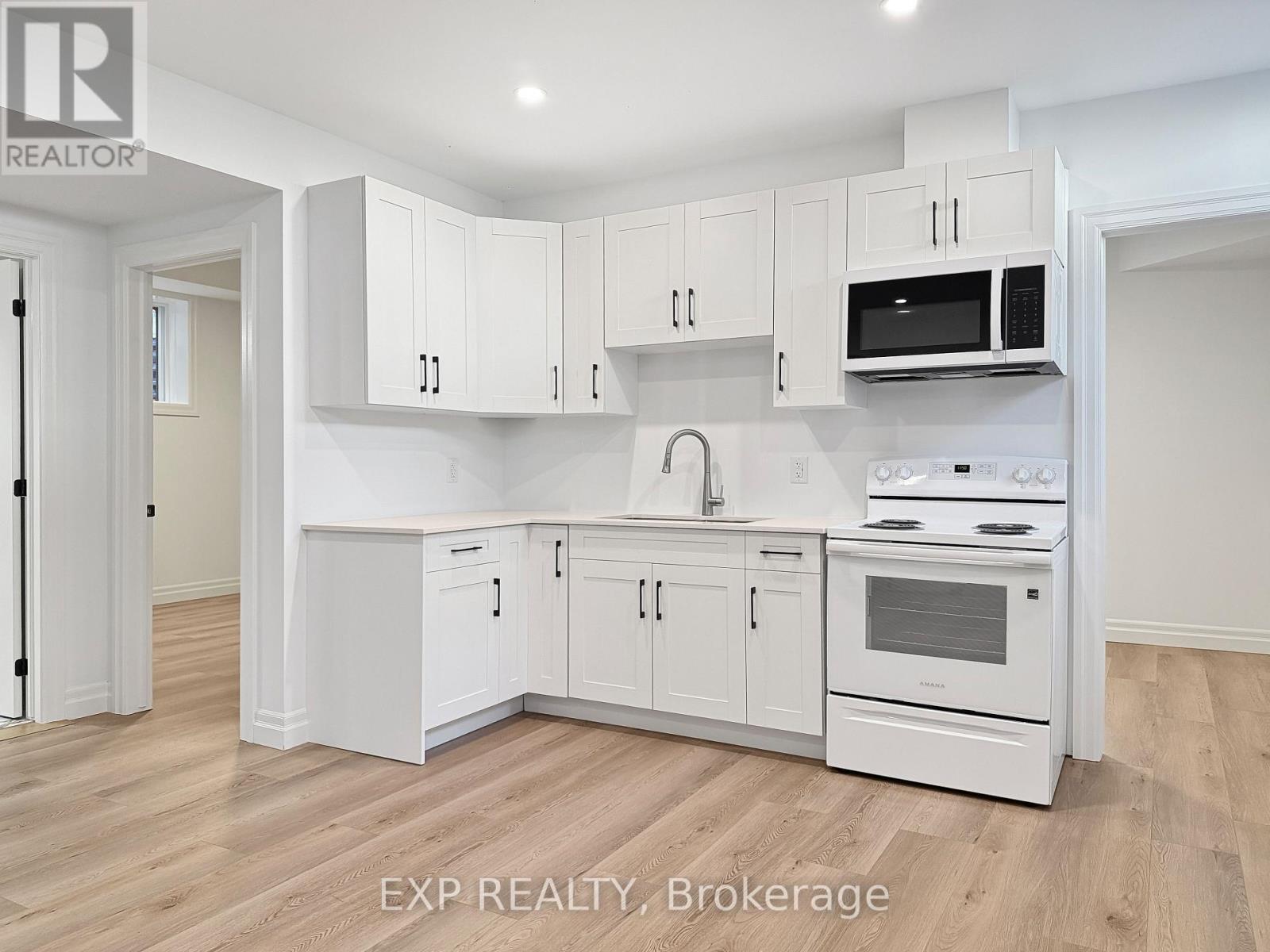 3833 CAMPBELL STREET N - Image 34