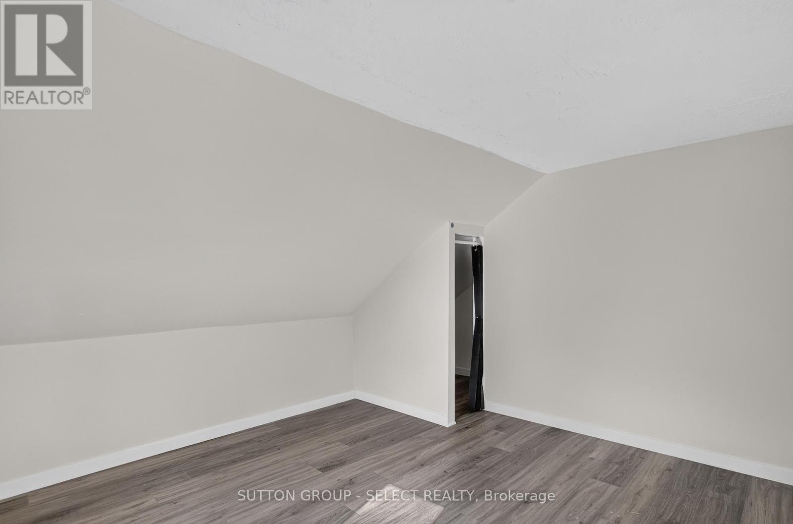 1825 LONGWOODS DRIVE - 31