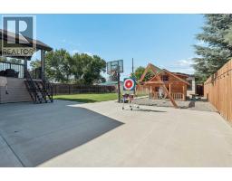 552 Rogers Avenue, Picture Butte, AB T0K1V0 Photo 45