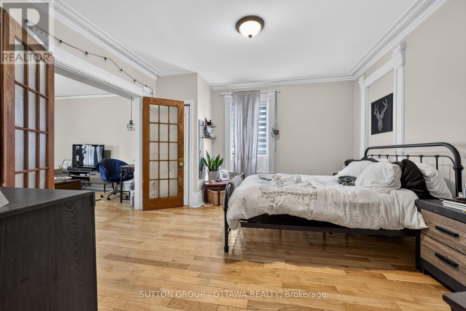 438 LEWIS STREET - 11