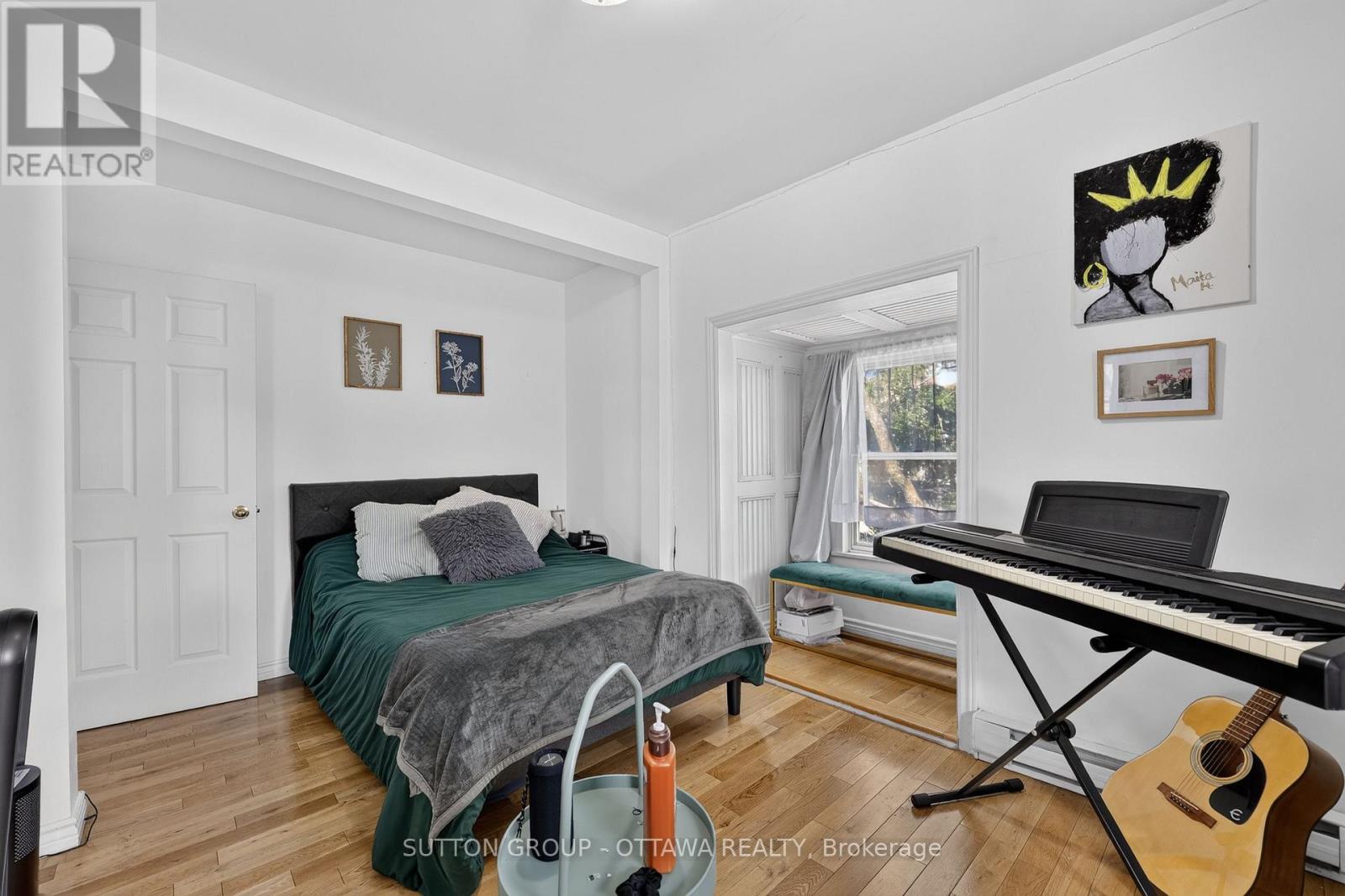 438 LEWIS STREET - 27