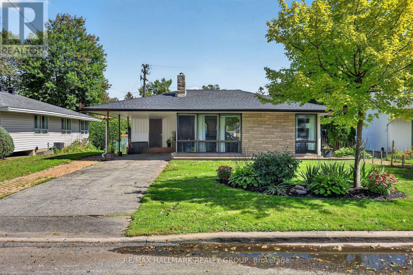 2627 NORBERRY CRESCENT - 1