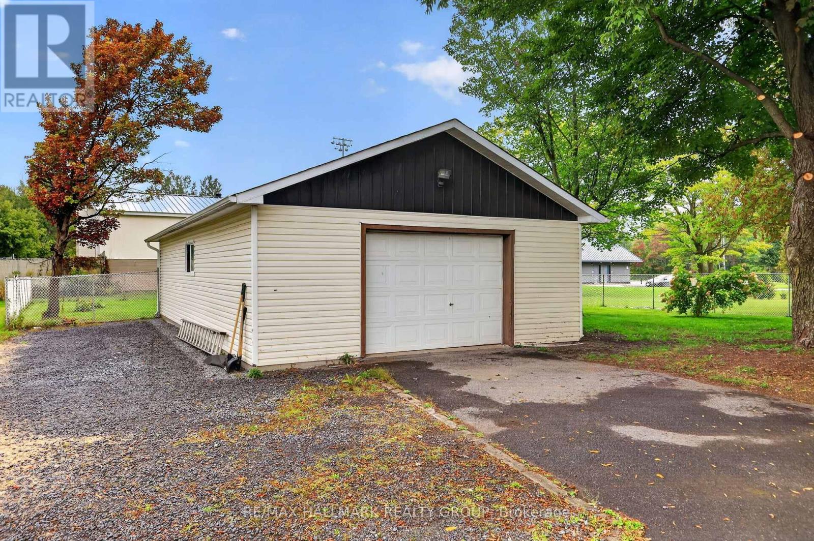 4 Bed, 3 Bath House for Sale in Ottawa – 3649 NAVAN ROAD, Ottawa – MLS# X13773450 - Image 33