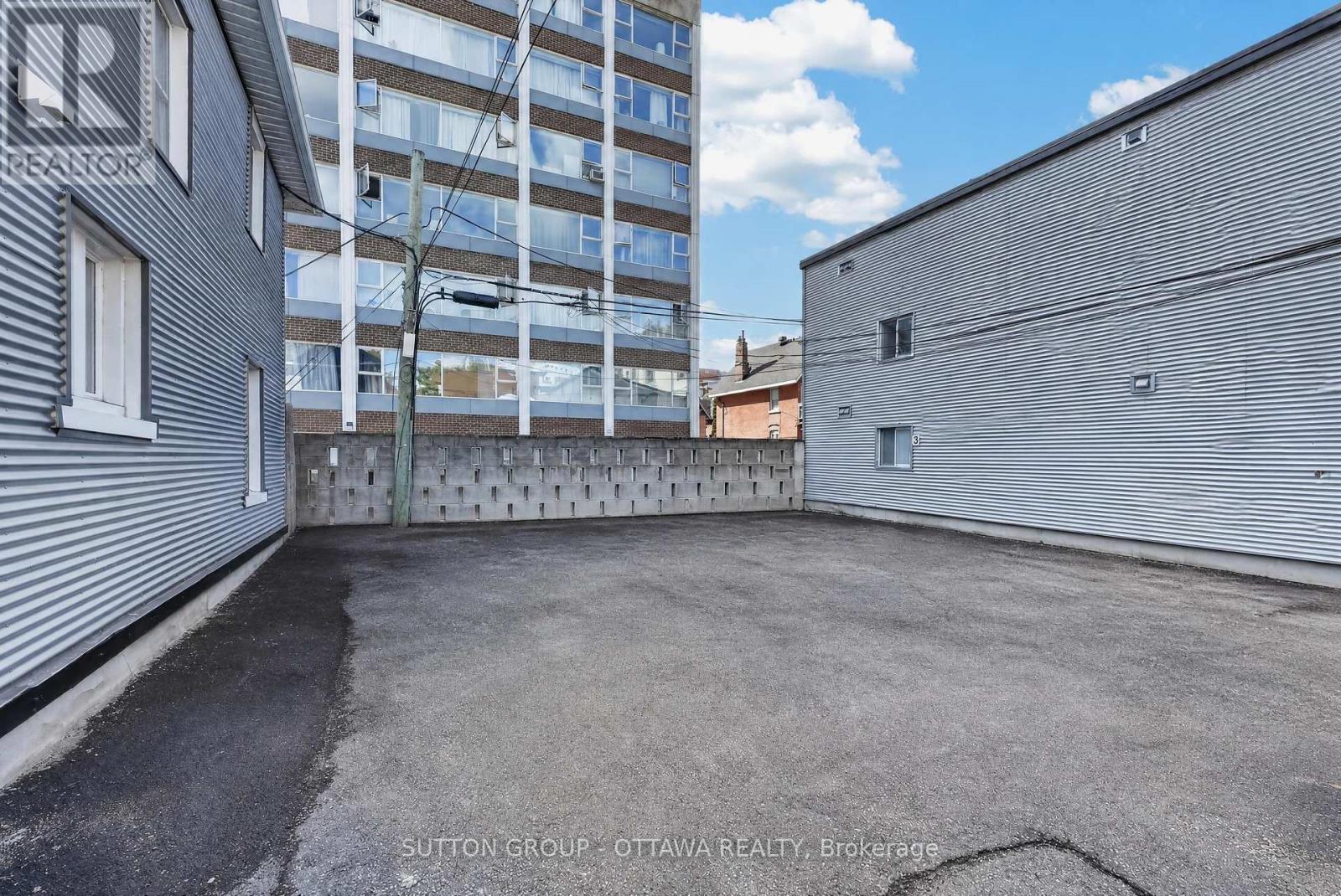 438 LEWIS STREET - 3