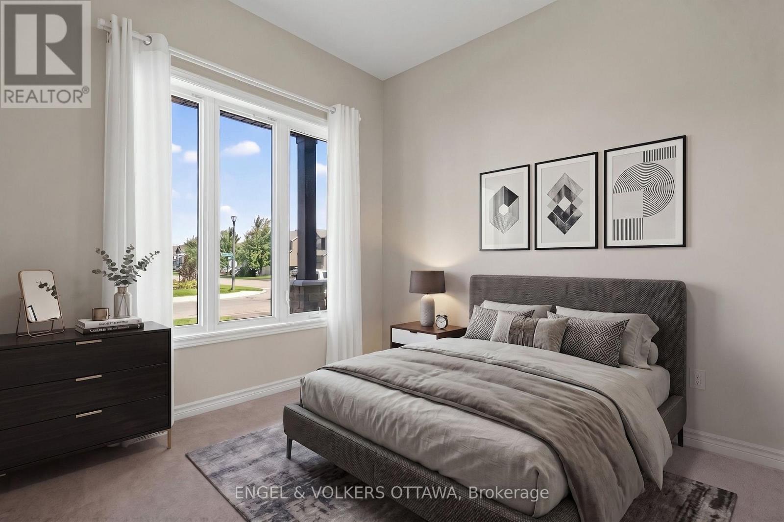 920 LUCERNE DRIVE - 4