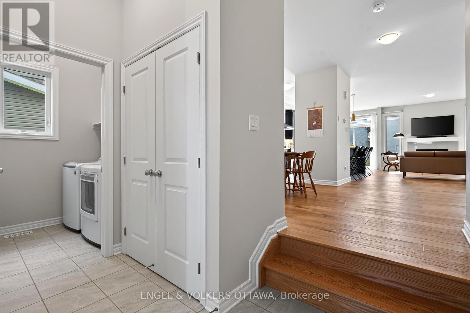920 LUCERNE DRIVE - 6