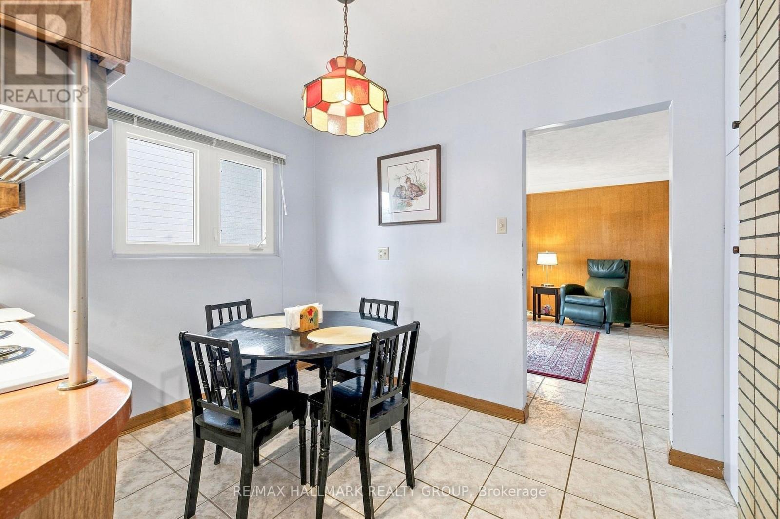 3 Bed, 2 Bath House for Sale in Ottawa – 855 MOUNTAINVIEW AVENUE, Ottawa – MLS# X13773504 - Image 15