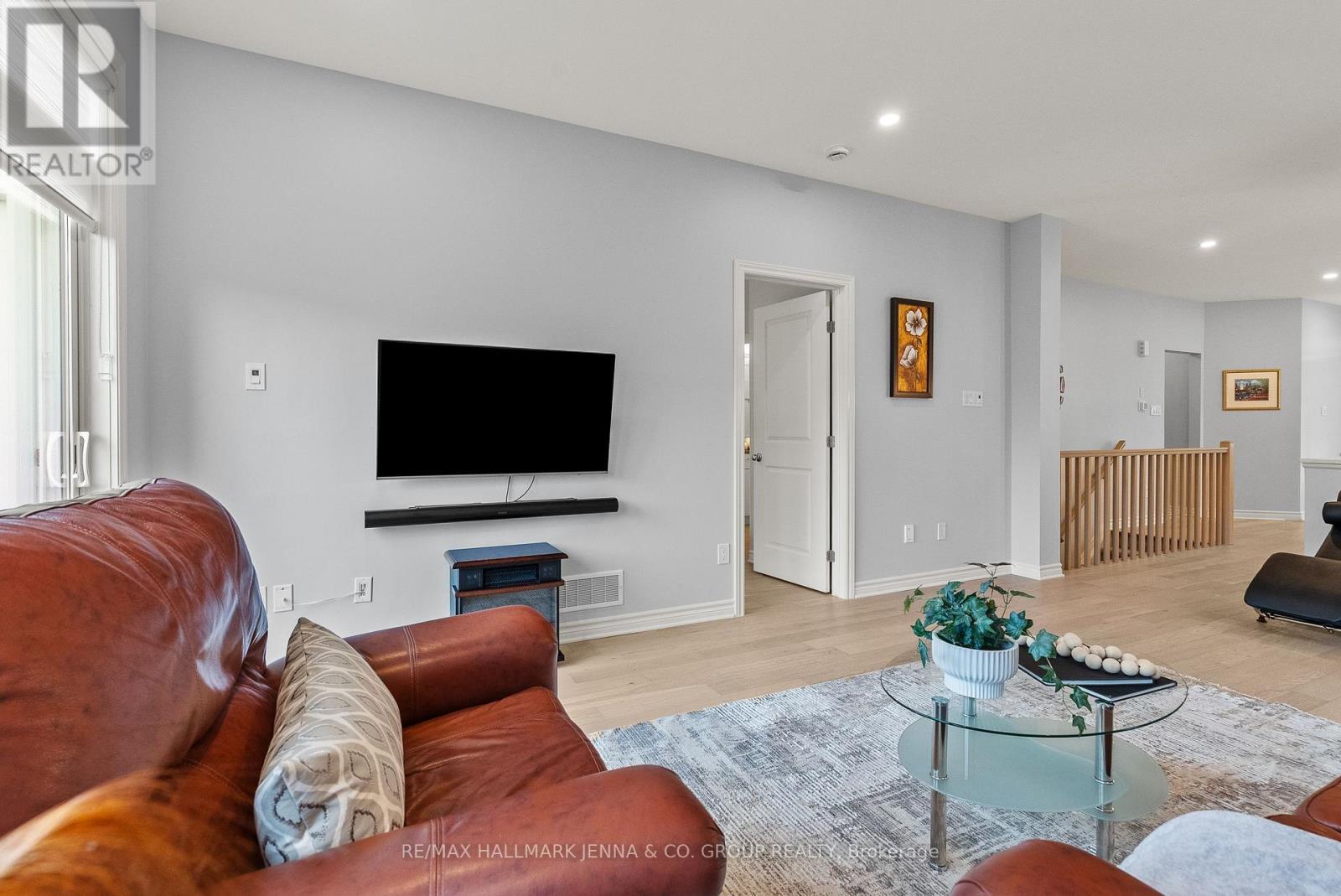 2 Bed, 3 Bath House for Sale in Ottawa – 56 KAYENTA STREET, Ottawa – MLS# X13773512 - Image 18