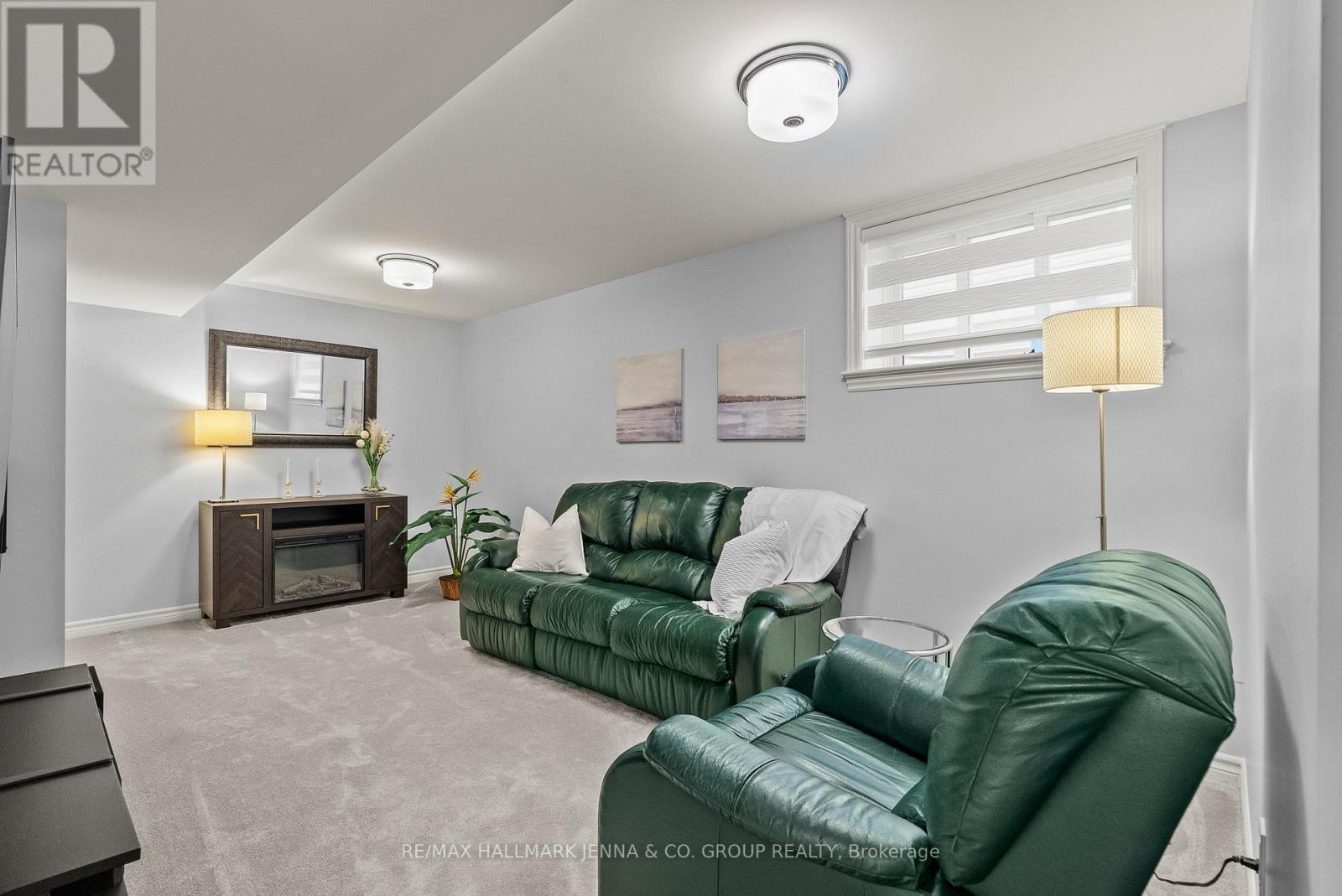 2 Bed, 3 Bath House for Sale in Ottawa – 56 KAYENTA STREET, Ottawa – MLS# X13773512 - Image 25