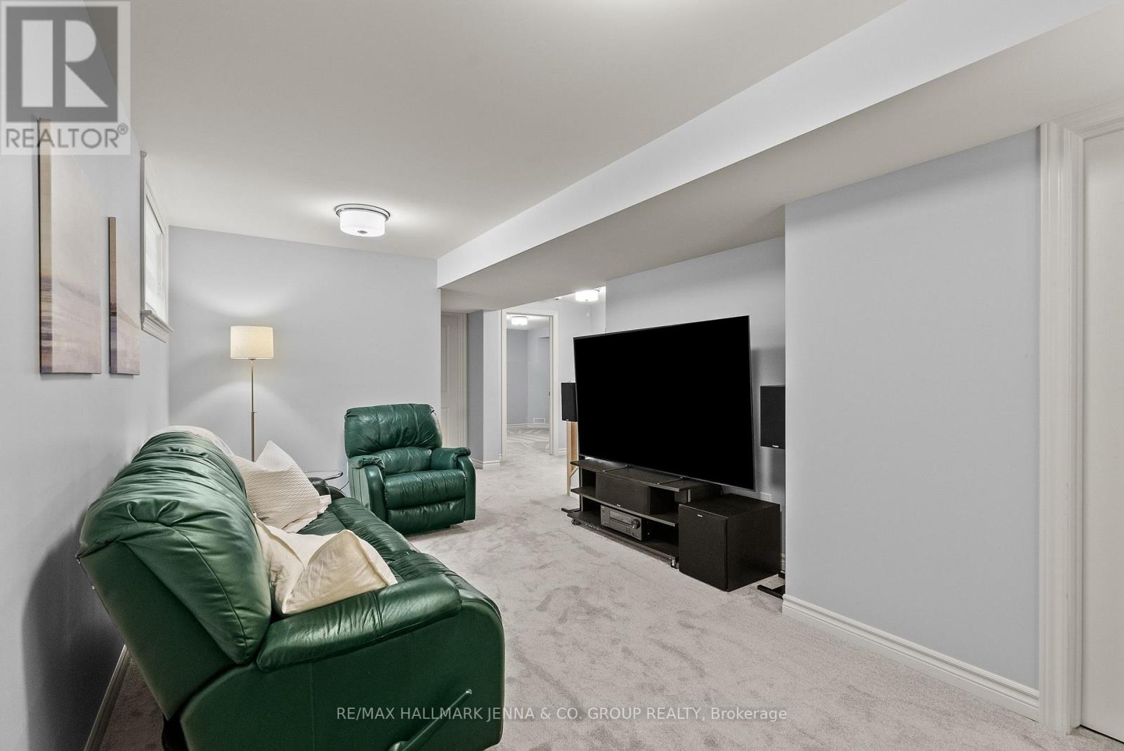2 Bed, 3 Bath House for Sale in Ottawa – 56 KAYENTA STREET, Ottawa – MLS# X13773512 - Image 27