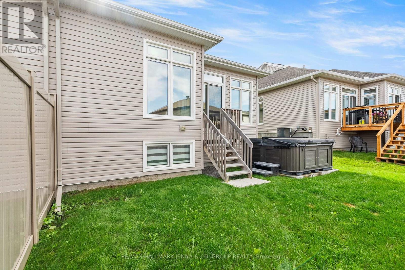 2 Bed, 3 Bath House for Sale in Ottawa – 56 KAYENTA STREET, Ottawa – MLS# X13773512 - Image 36