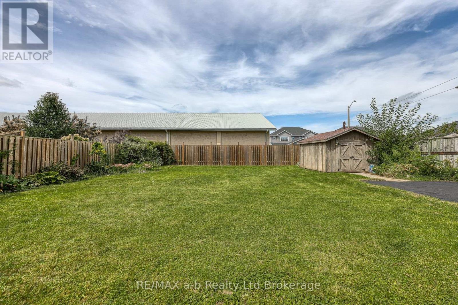 26 GLENN AVENUE - 12