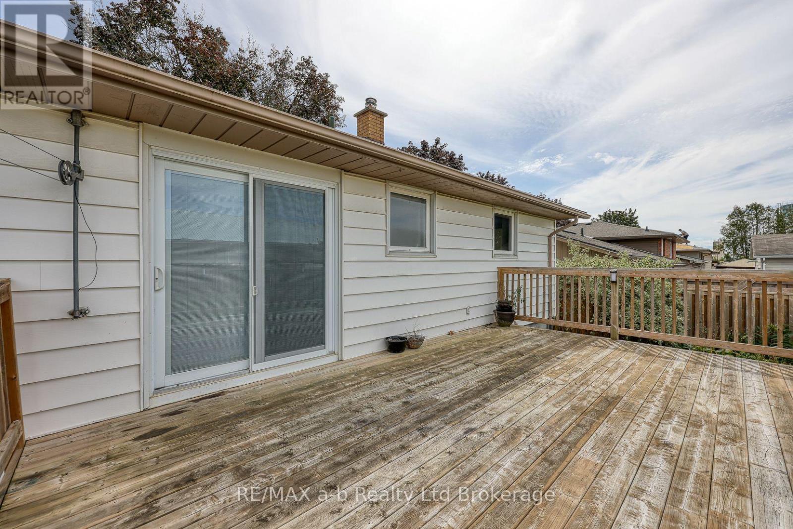 26 GLENN AVENUE - 13
