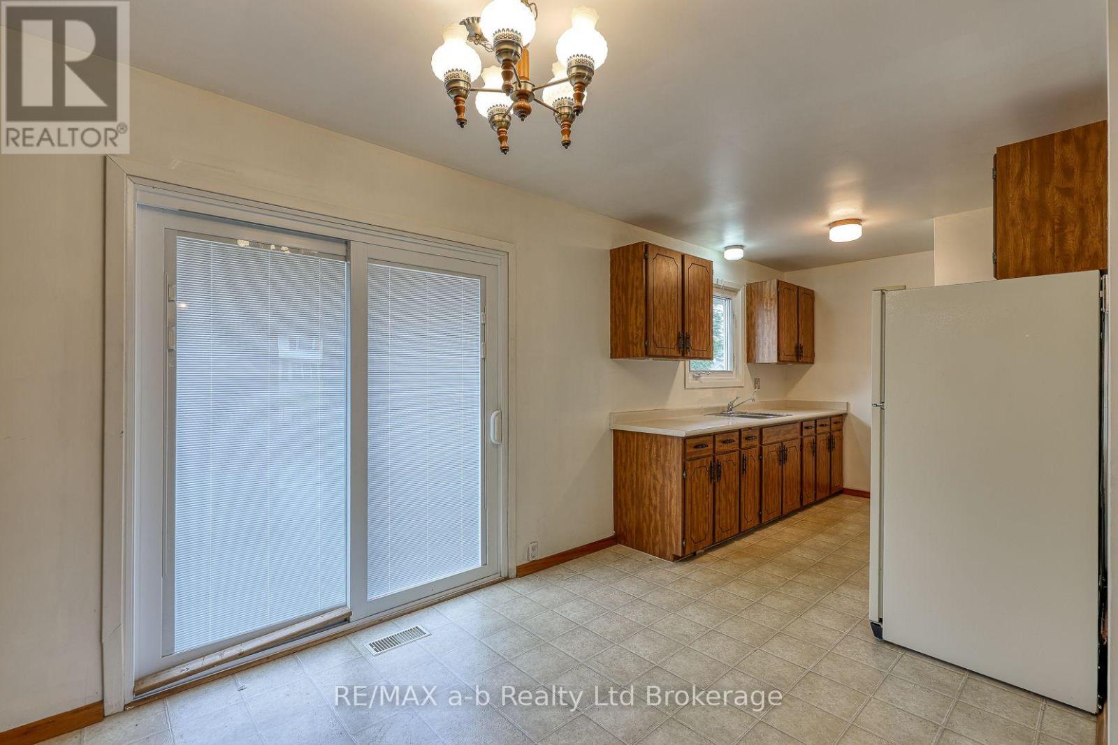 26 GLENN AVENUE - Image 23