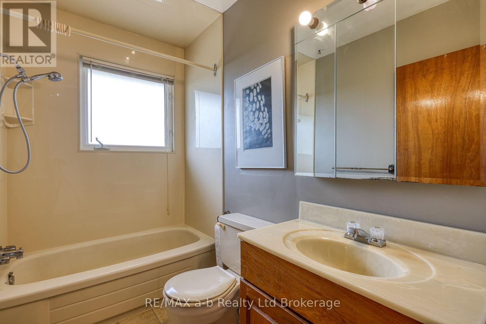 26 GLENN AVENUE - Image 24