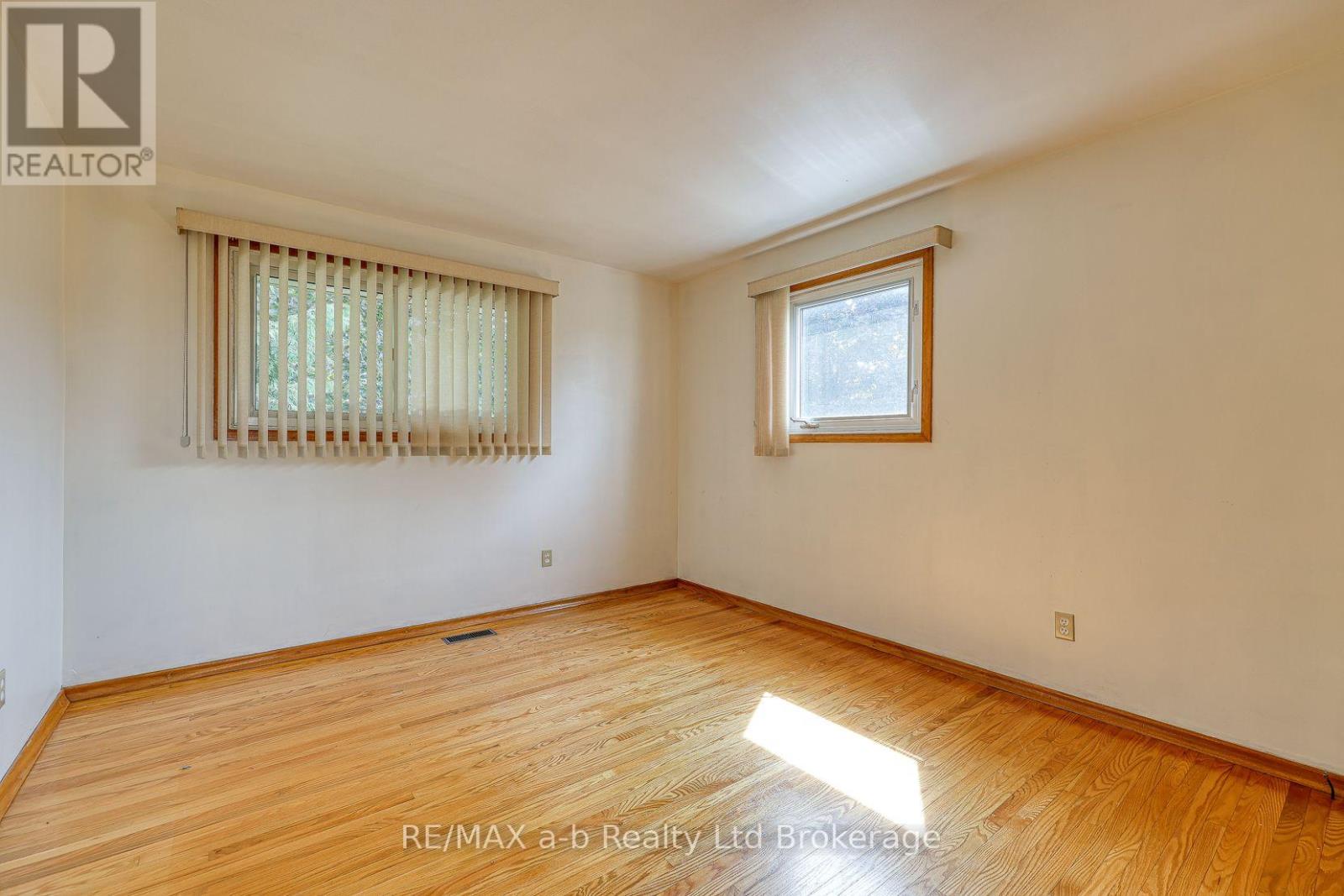 26 GLENN AVENUE - 27
