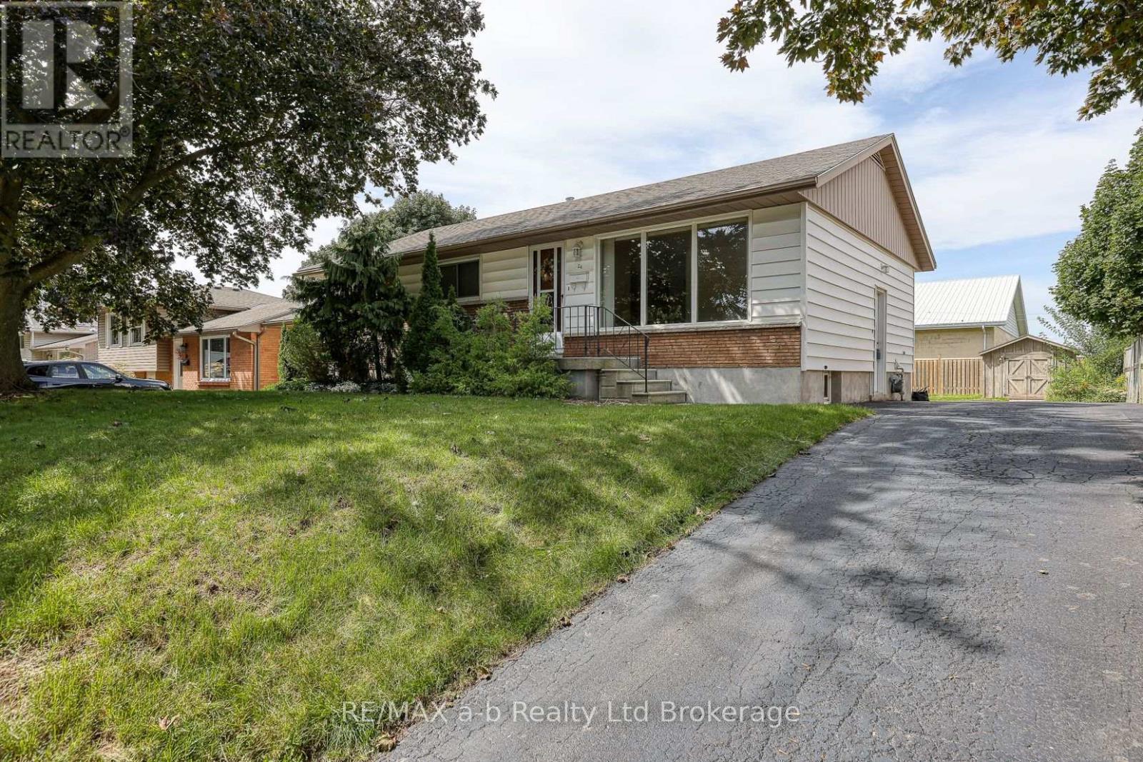 26 GLENN AVENUE - 39