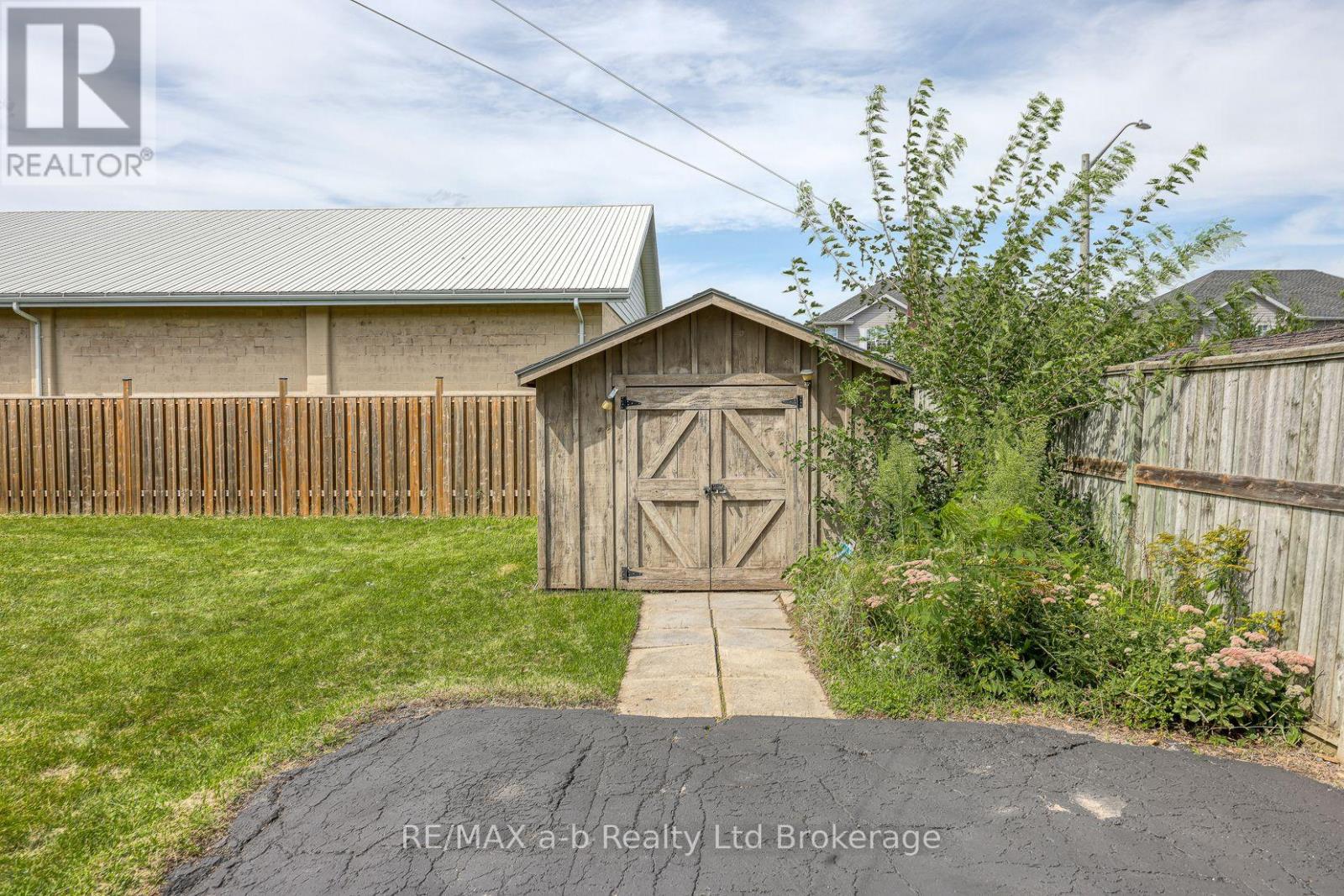 26 GLENN AVENUE - 7