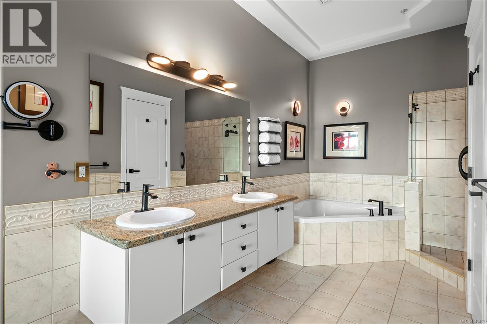 #144 3666 Royal Vista Way - 25