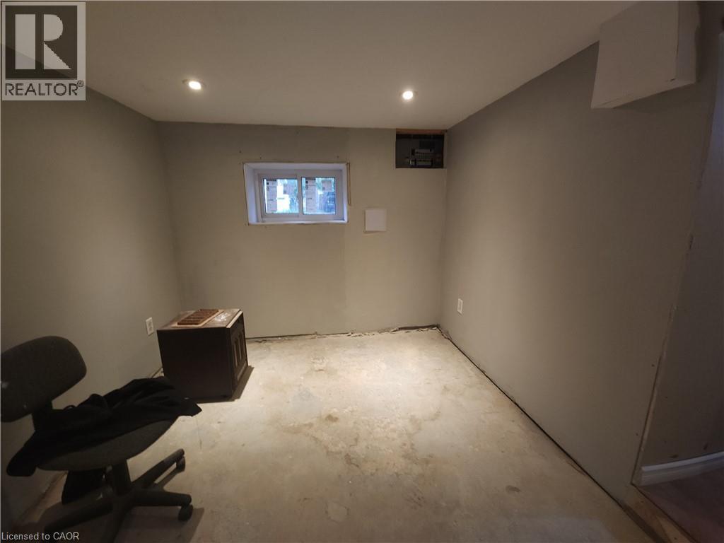 9 WOODLAND Avenue - Image 12
