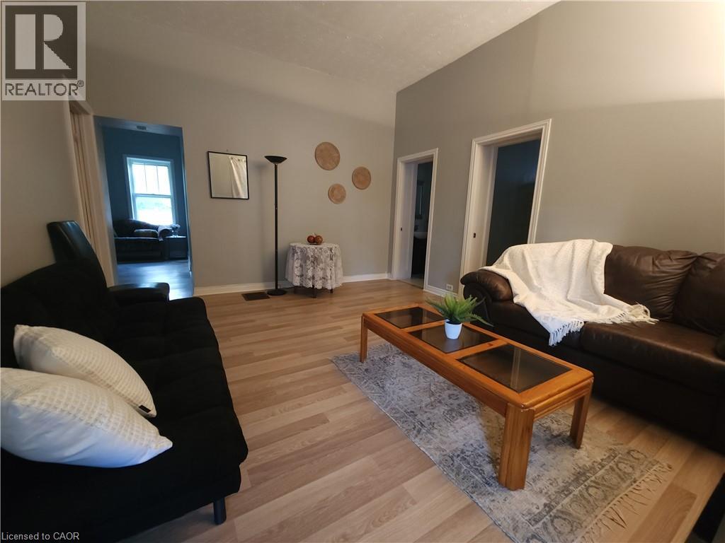 9 WOODLAND Avenue - Image 3
