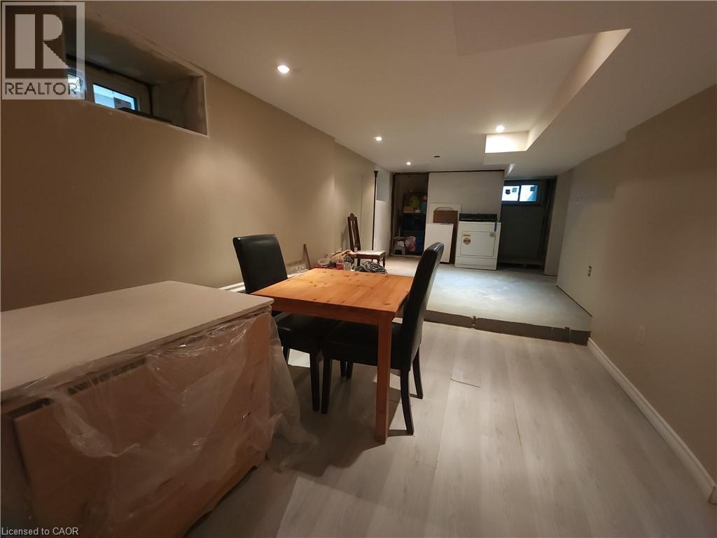 9 WOODLAND Avenue - Image 11
