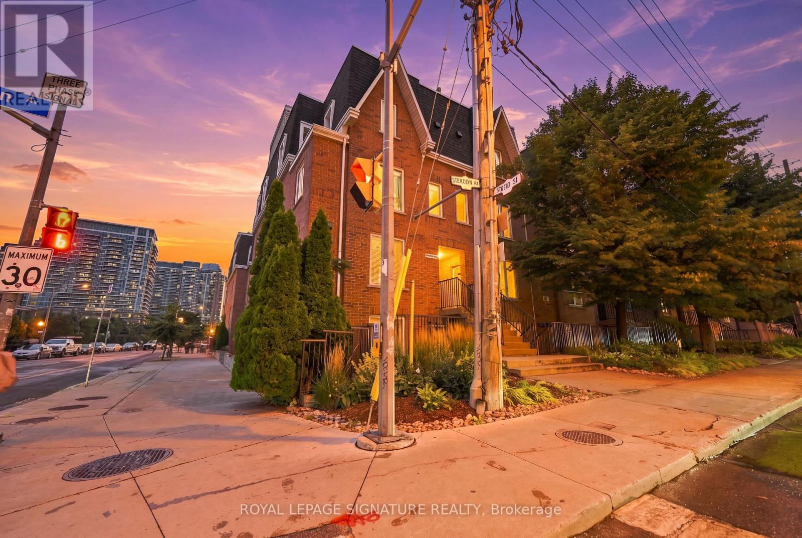 #635 92 STRACHAN AVENUE - Image 40