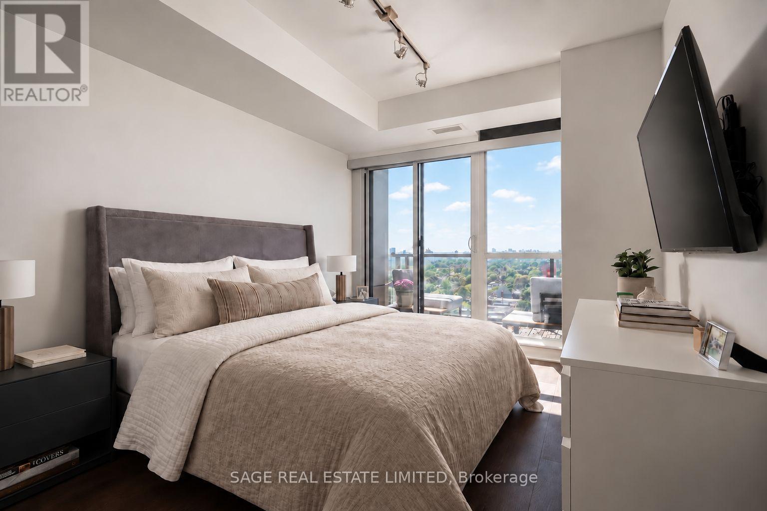 #1409 530 ST CLAIR AVENUE W - 12