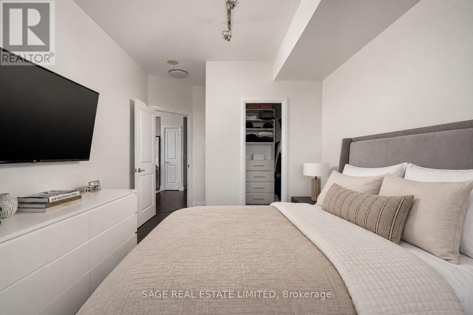 #1409 530 ST CLAIR AVENUE W - 13