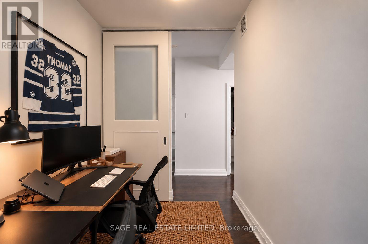 #1409 530 ST CLAIR AVENUE W - 17