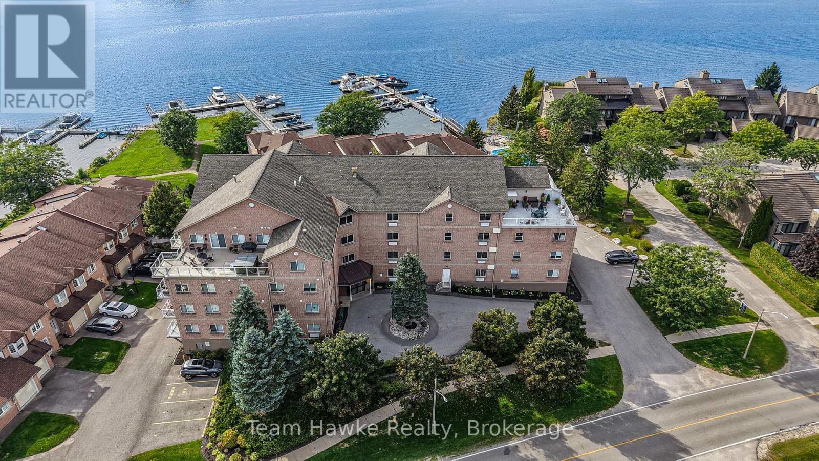 306 - 4 BECK BOULEVARD, Penetanguishene