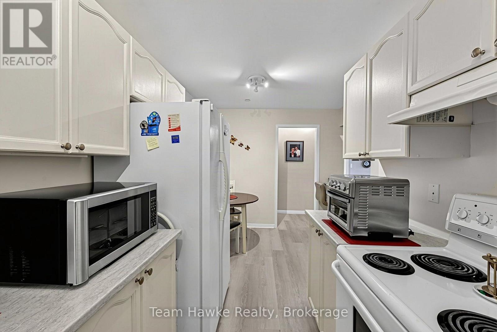 #306 4 BECK BOULEVARD - Image 10