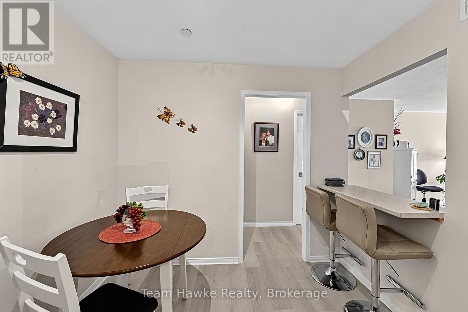 #306 4 BECK BOULEVARD - Image 11