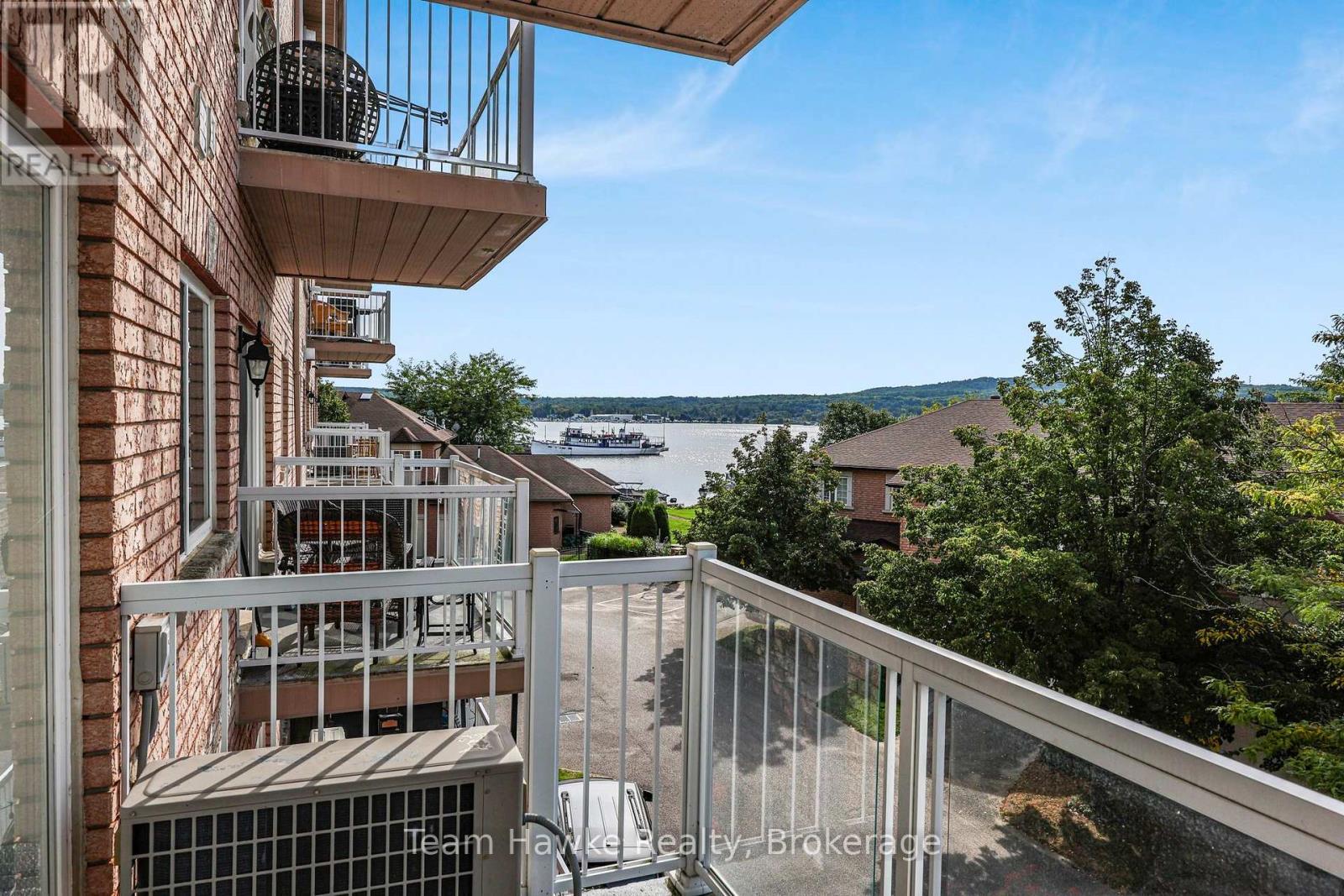 #306 4 BECK BOULEVARD - Image 26