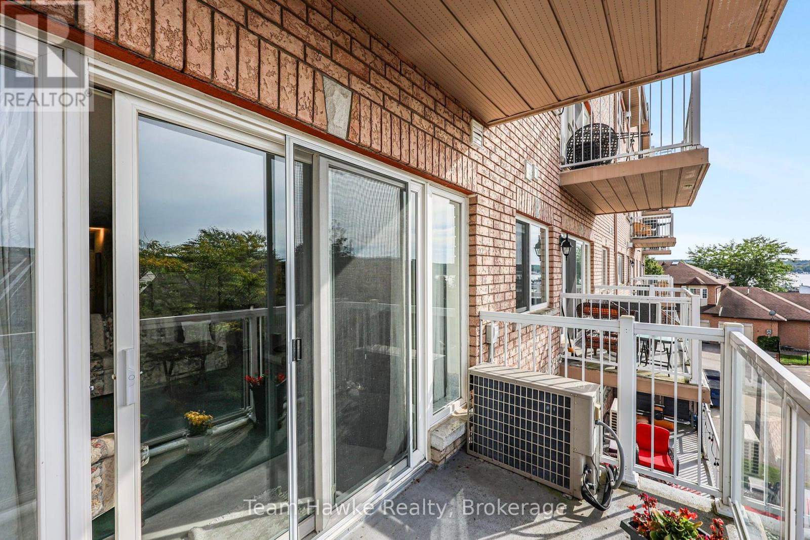 #306 4 BECK BOULEVARD - 28