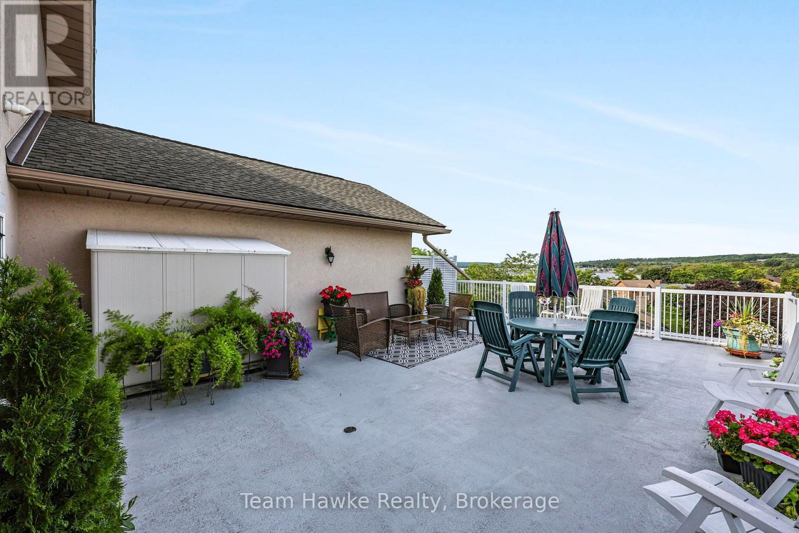 #306 4 BECK BOULEVARD - Image 29