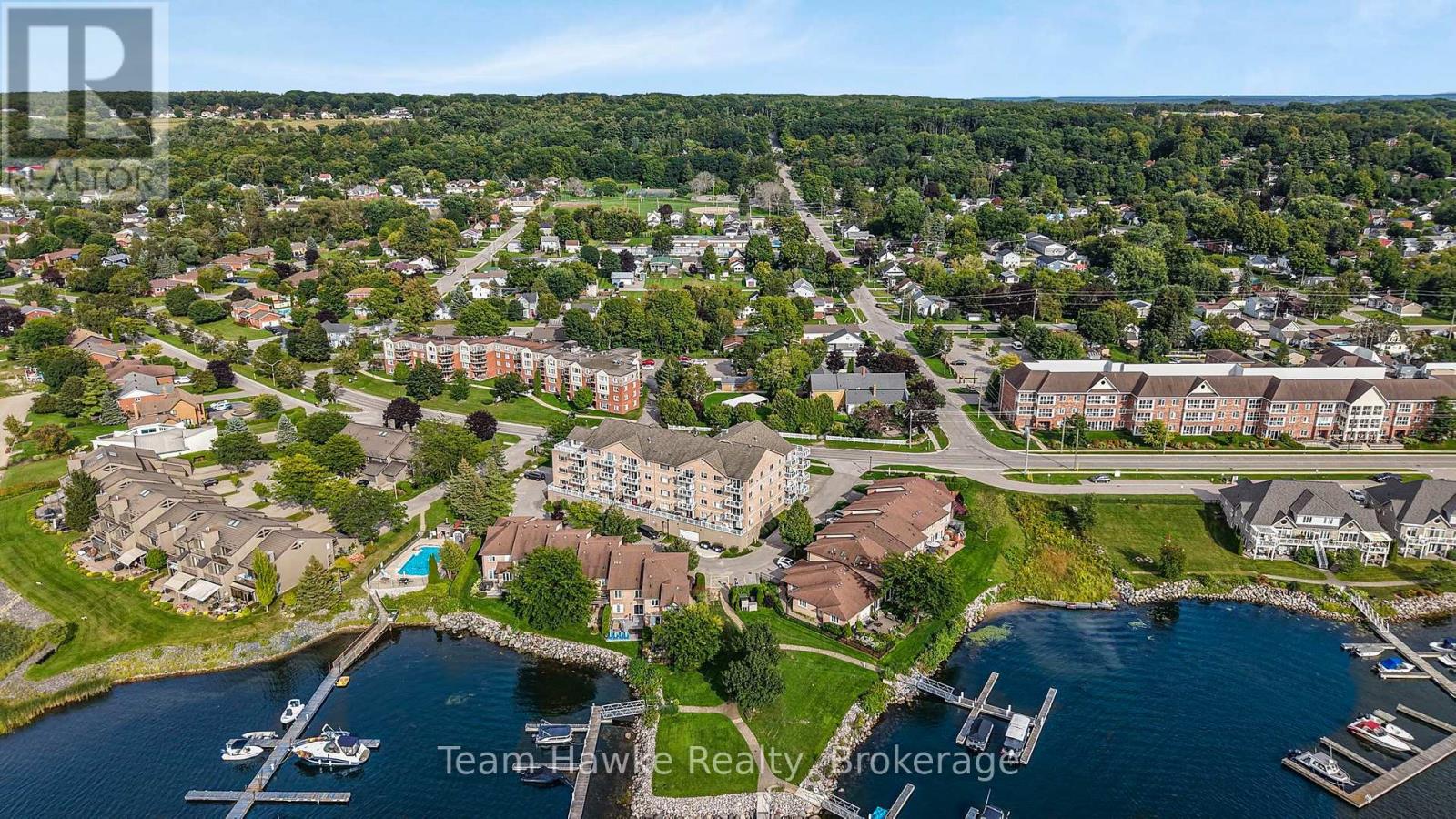 #306 4 BECK BOULEVARD - Image 41
