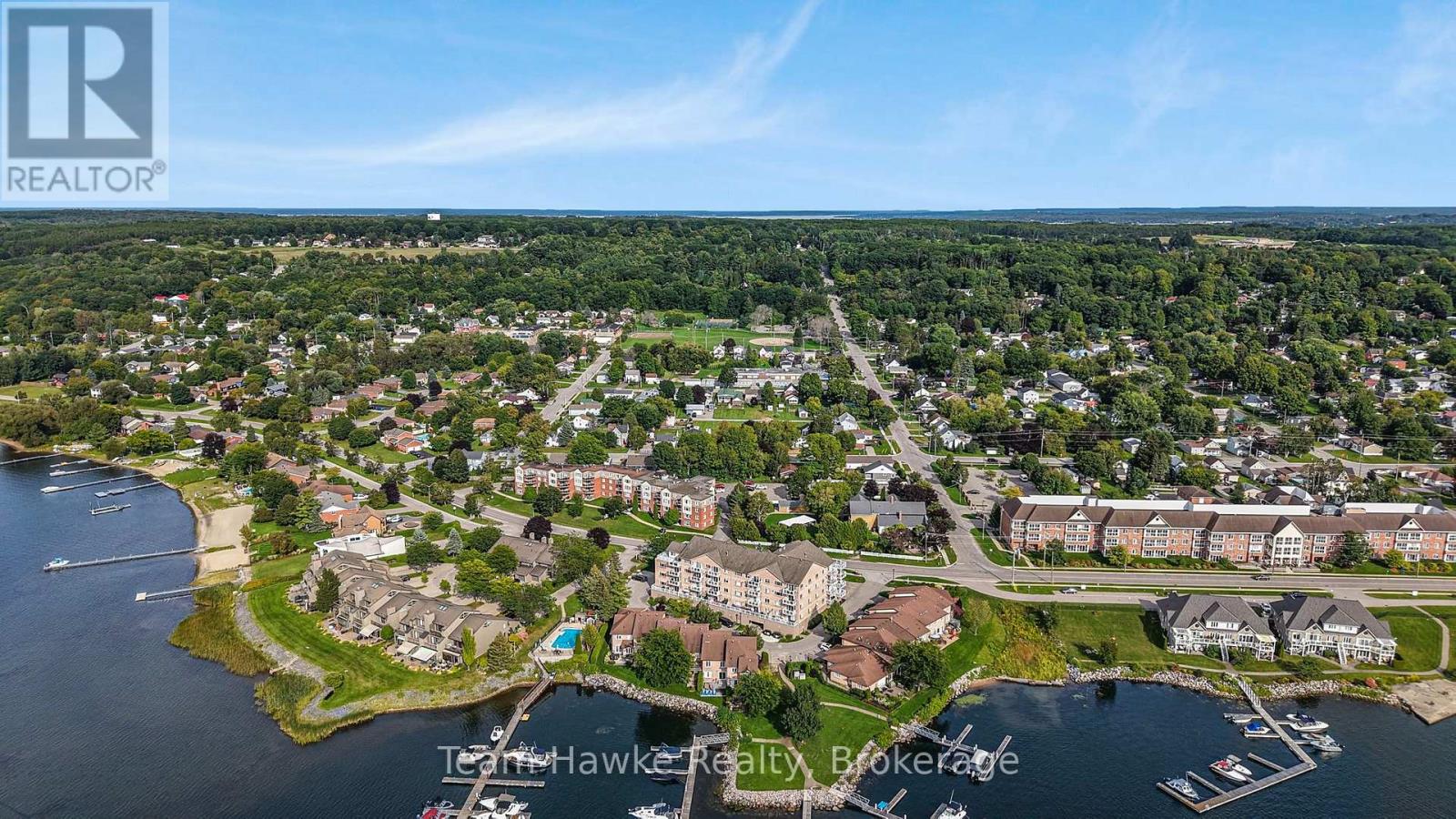 #306 4 BECK BOULEVARD - Image 44
