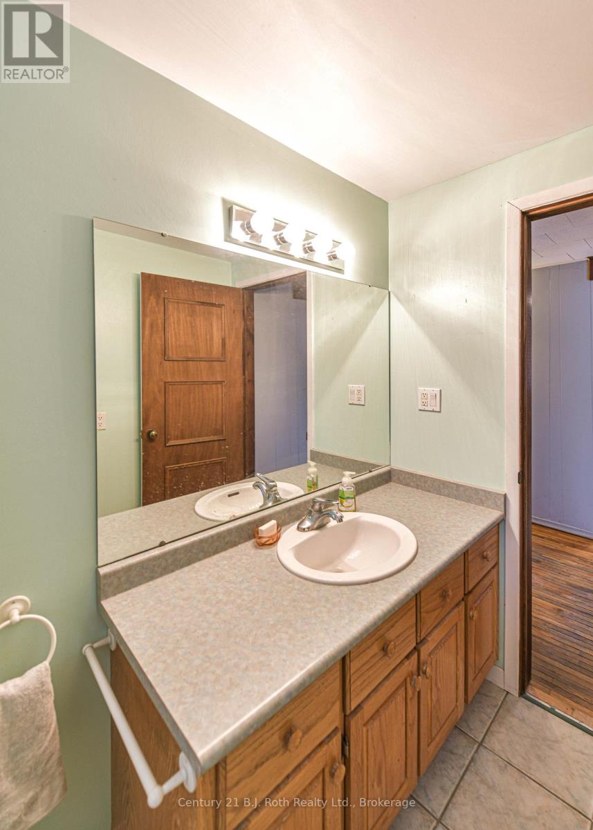337 COLBORNE STREET W - Image 24