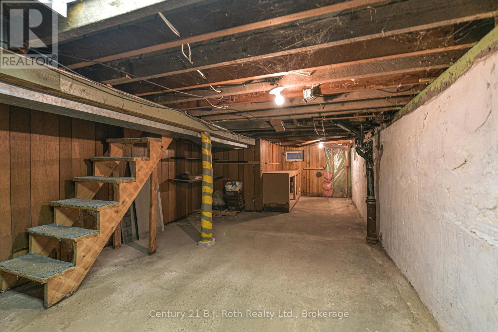 337 COLBORNE STREET W - 39