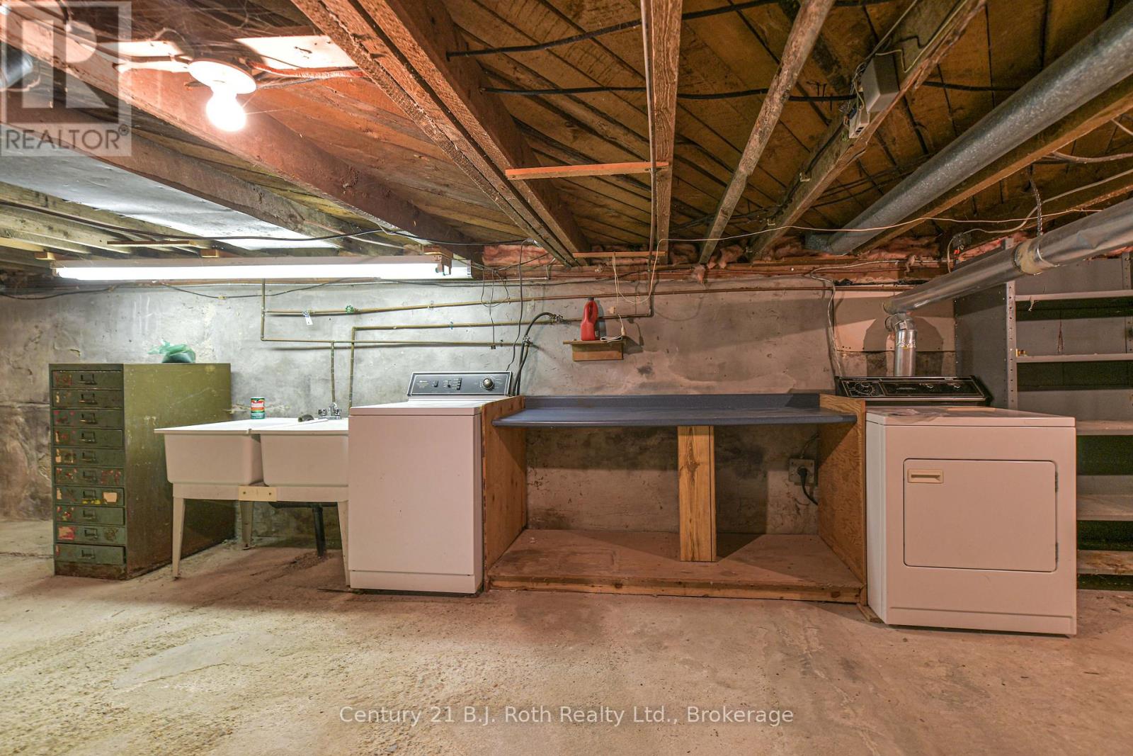 337 COLBORNE STREET W - Image 40
