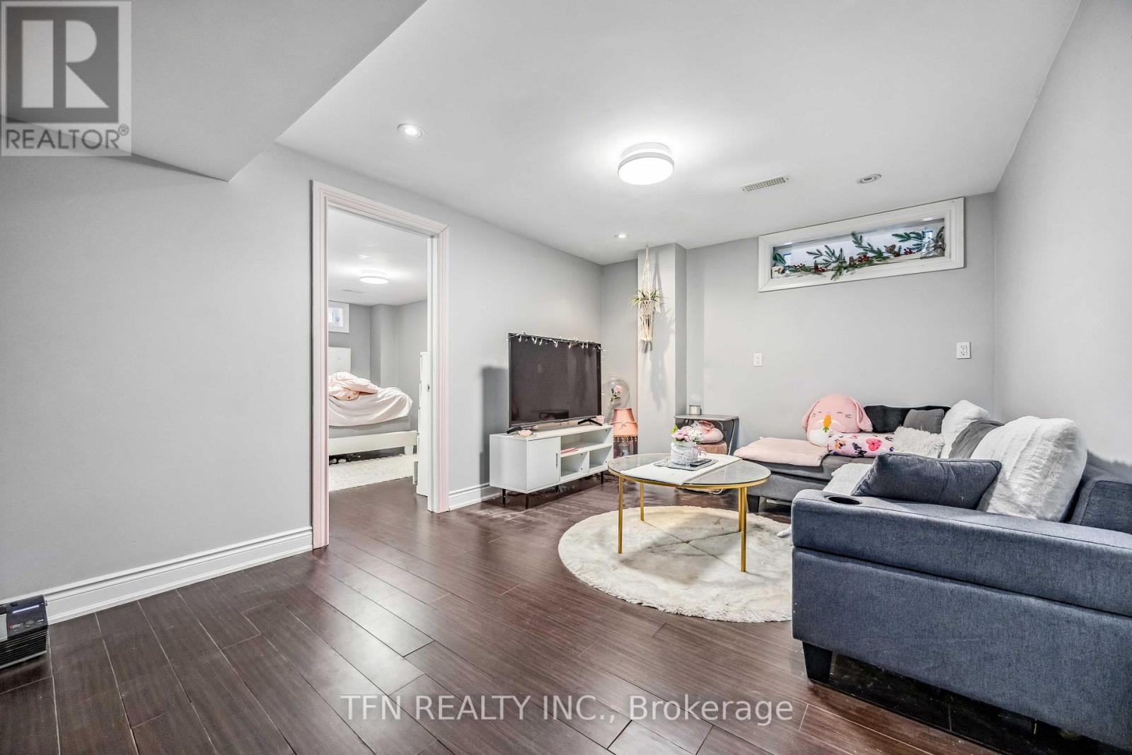 282B AYLESWORTH AVENUE - 27