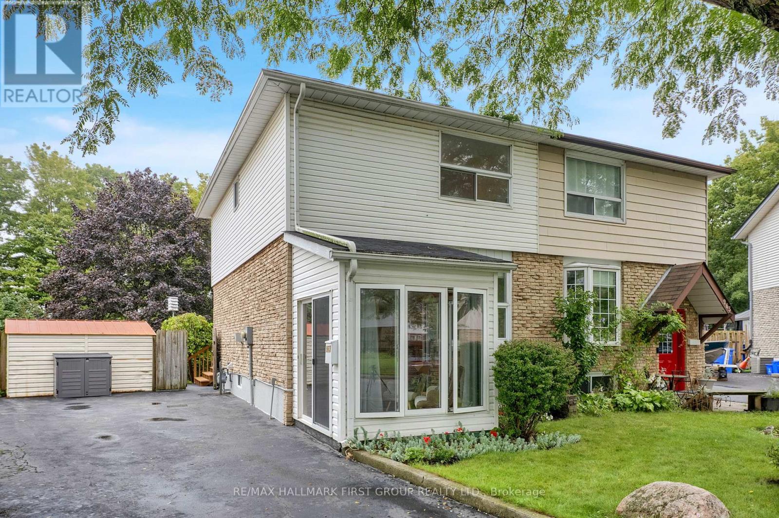 Property for sale at 963 RENFREW COURT
