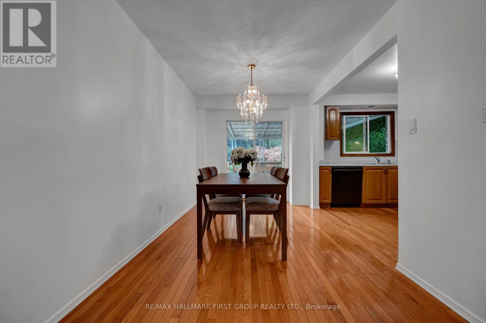 963 RENFREW COURT - 11