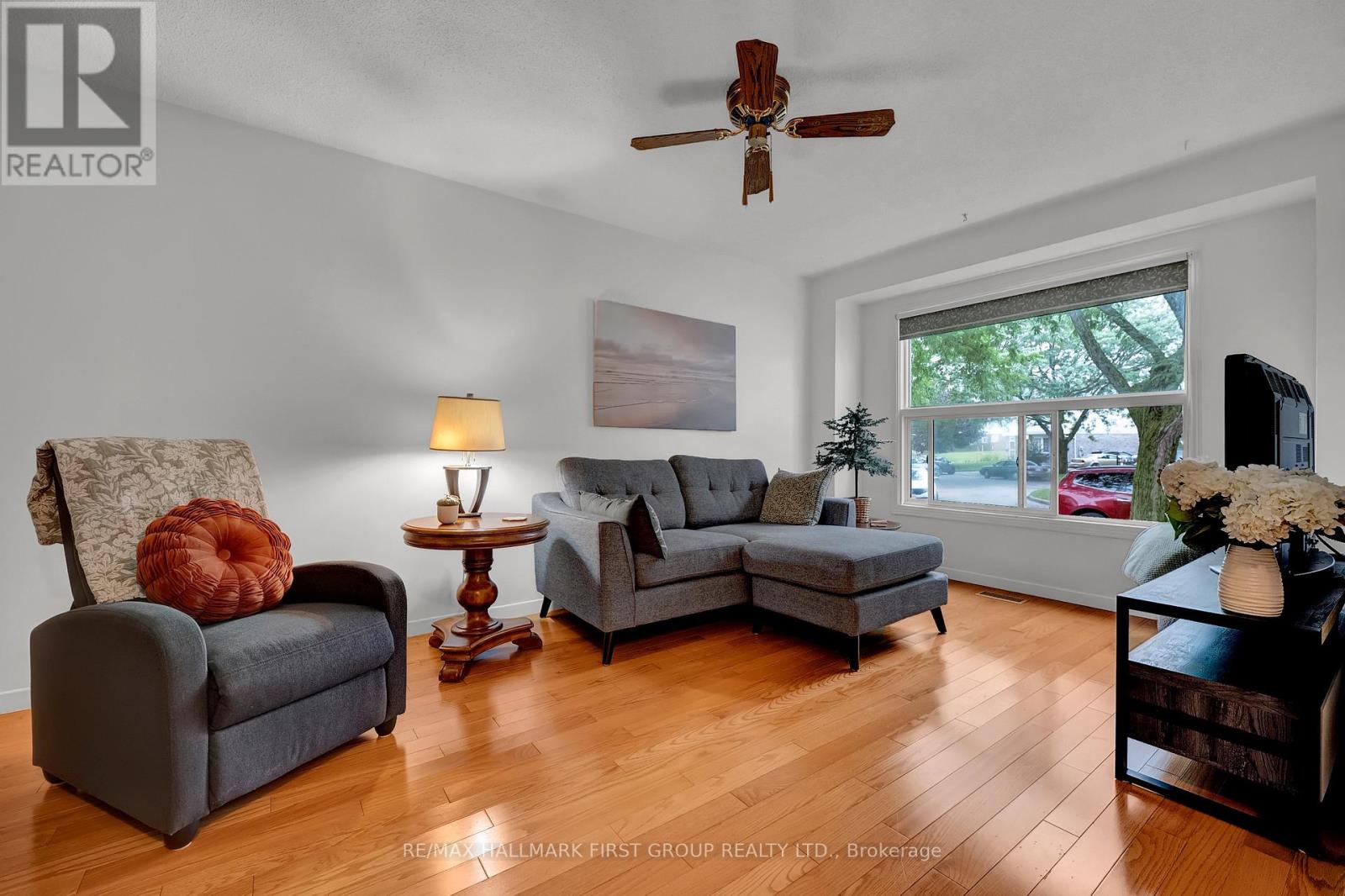 963 RENFREW COURT - 14