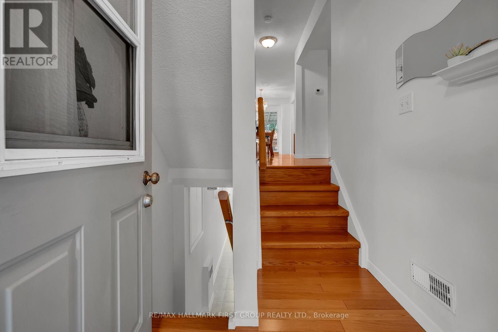 963 RENFREW COURT - Image 17
